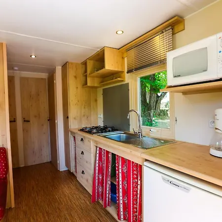 Camping Ushuaïa Villages Les Cruses 3*